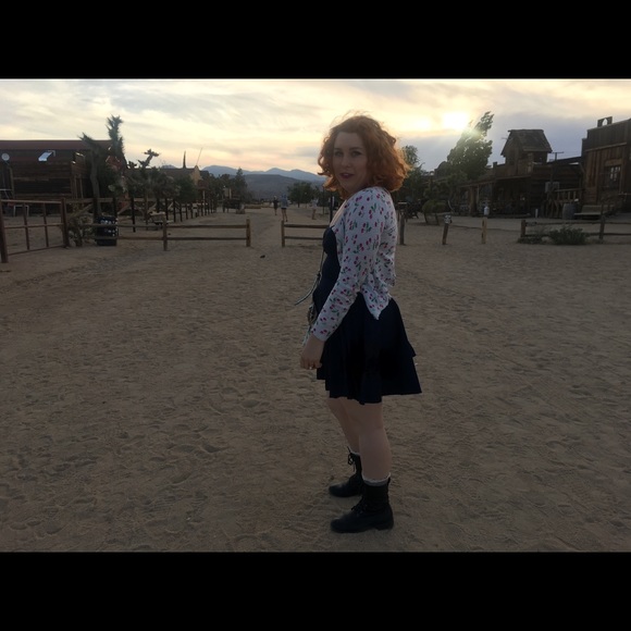 Meet your Posher, Julia - Picture 4 of 6